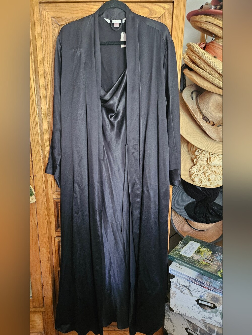 Vintage Y2K Victoria's Secret Full Length Robe & Night (Set) Black 100% Silk NWT